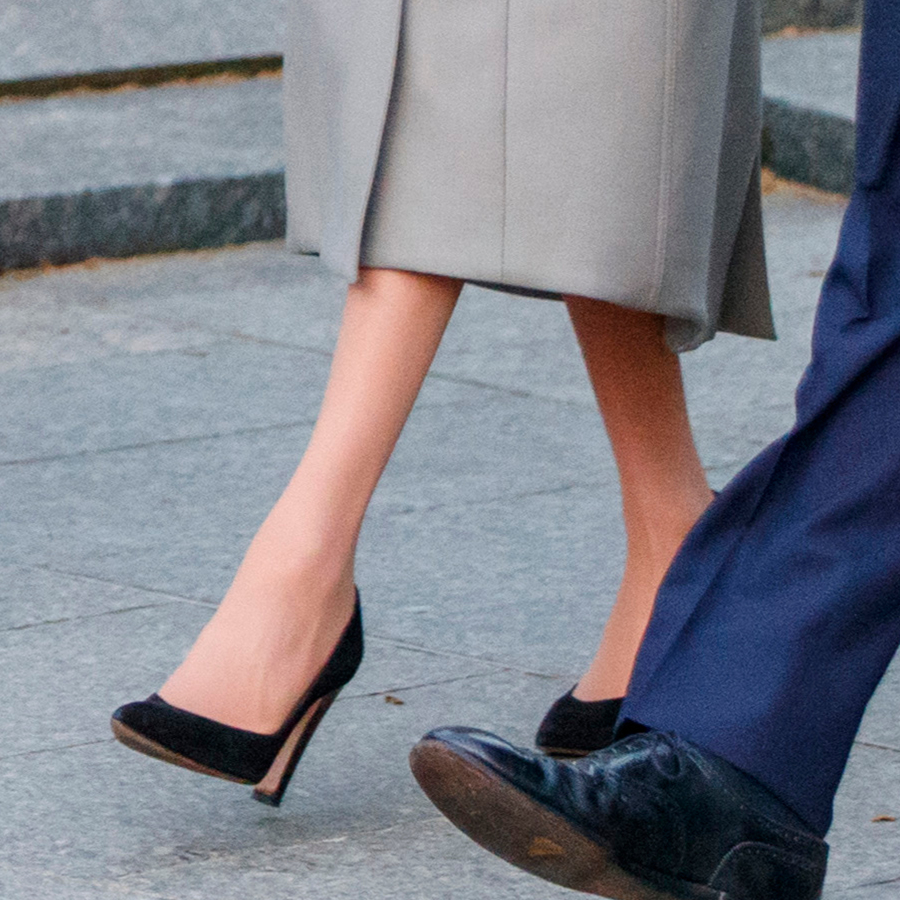 Meghan Markle wearing the black Sarah Flint Jay pumps